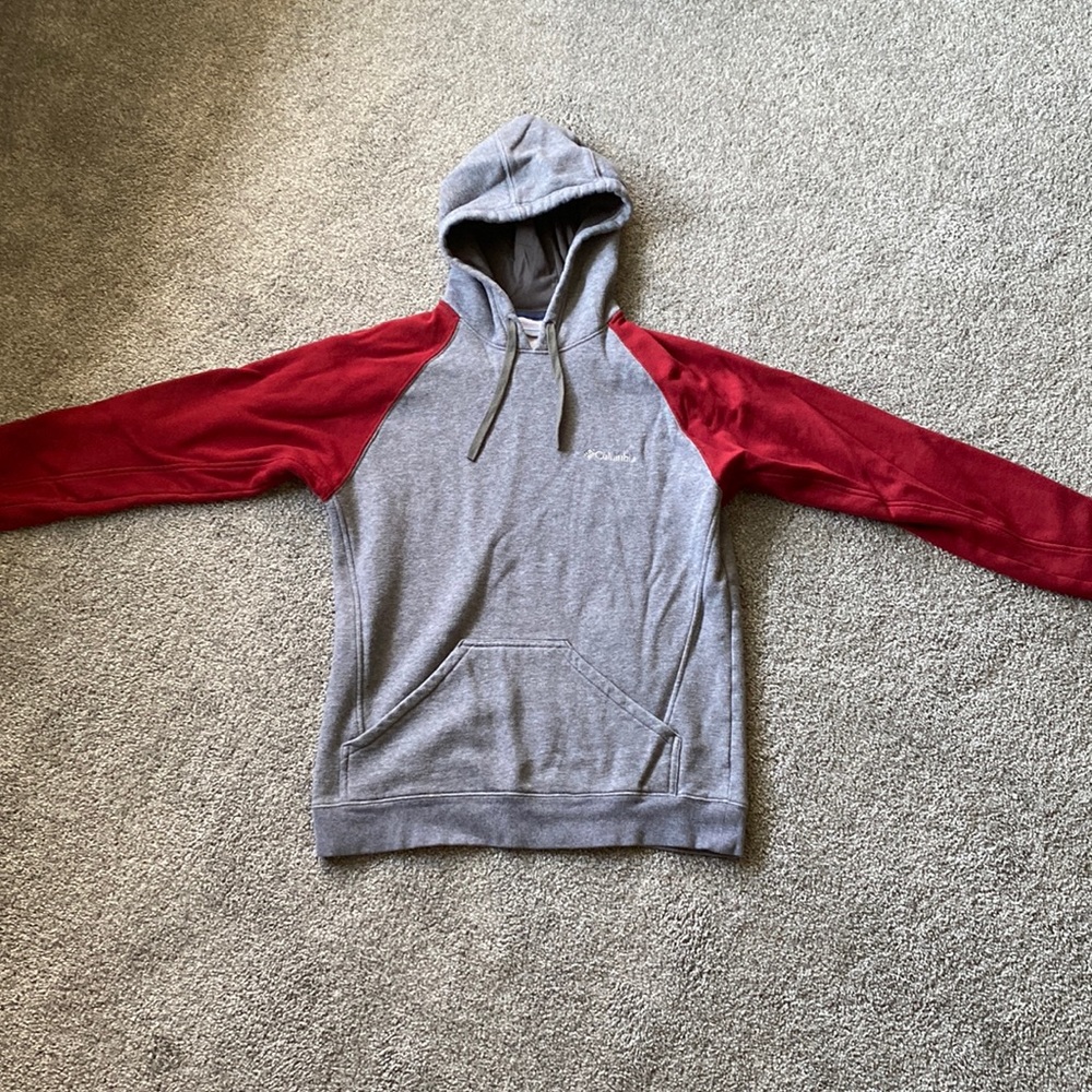 Columbia Men’s Small Hoodie With Front Pockets
